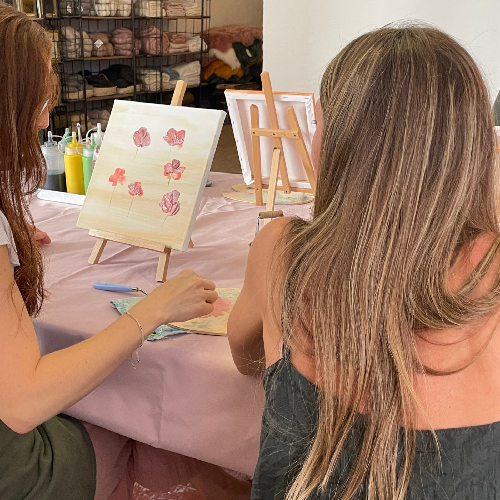 Talleres y actividades culturales continuas